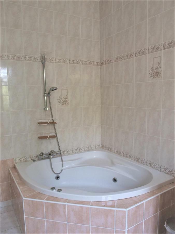 Le Cheminard Bed & Breakfast Feugarolles Dış mekan fotoğraf